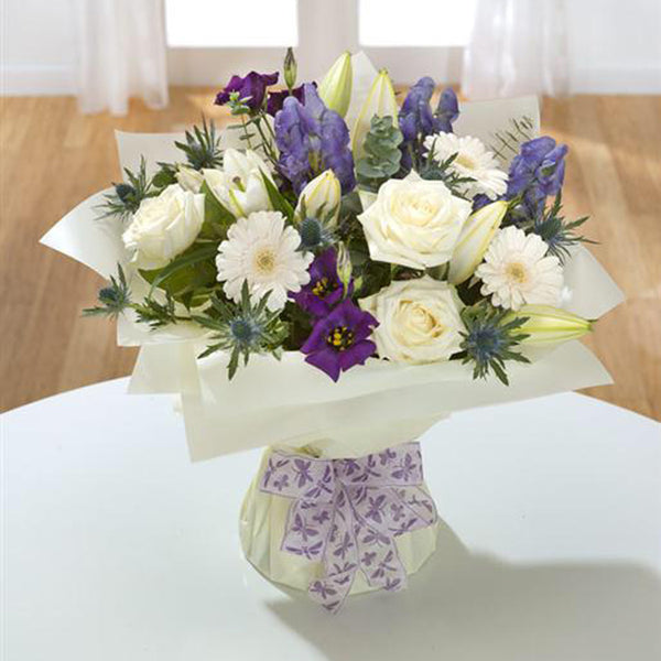 White Roses & Gerbera Aquapack Bouquet